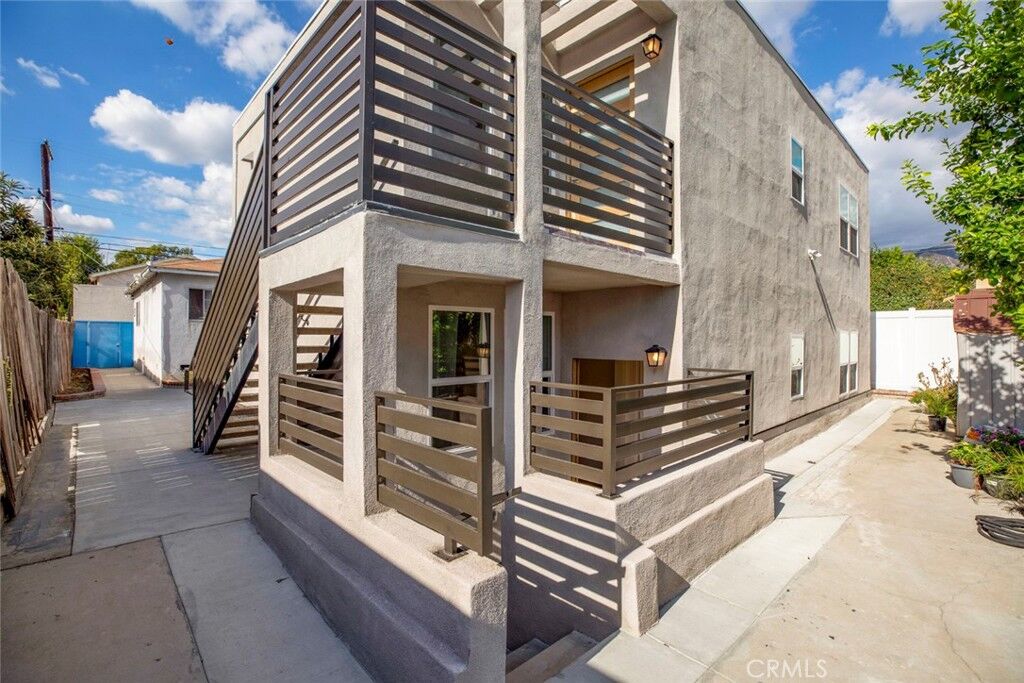 Property Photo:  1045 Sonora C  CA 91201 