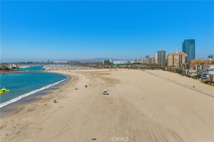 Property Photo: 21 7th Place 510 CA 90802