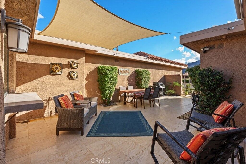 Property Photo: 76 Sunrise CA 92270