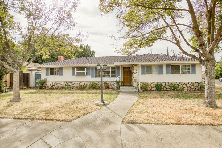 Property Photo:  500 E Rumble Road  CA 95350 