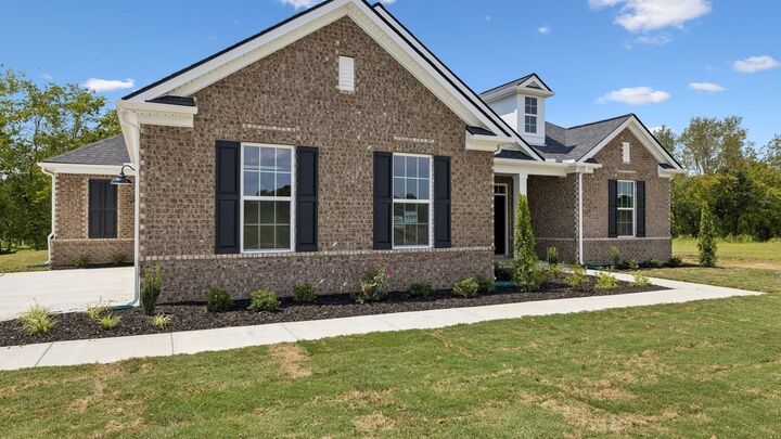 Property Photo: 327 Harvest Point Blvd TN 37174