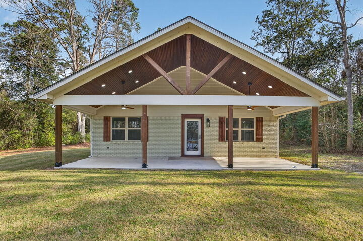 Property Photo:  525 Charmaine Drive East  TX 75979 