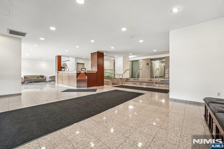 Property Photo:  2185 Lemoine Avenue 6J  NJ 07024 