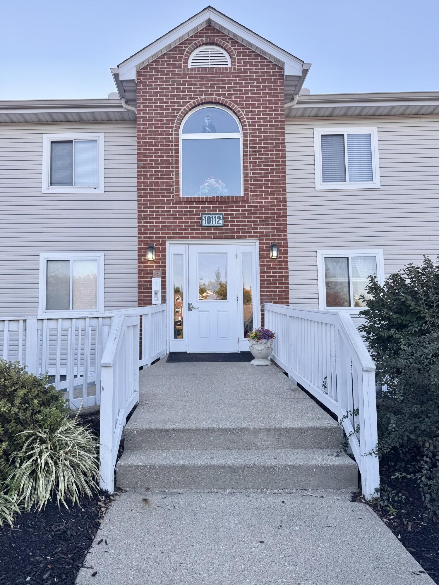 Property Photo:  10112 Carnation Court  KY 41042 