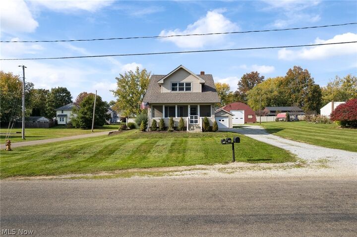 Property Photo:  11861 Moffit Street SW  OH 44647 