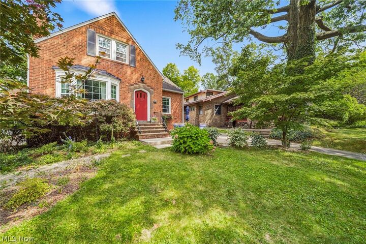 Property Photo: 2853 Washington Boulevard OH 44118