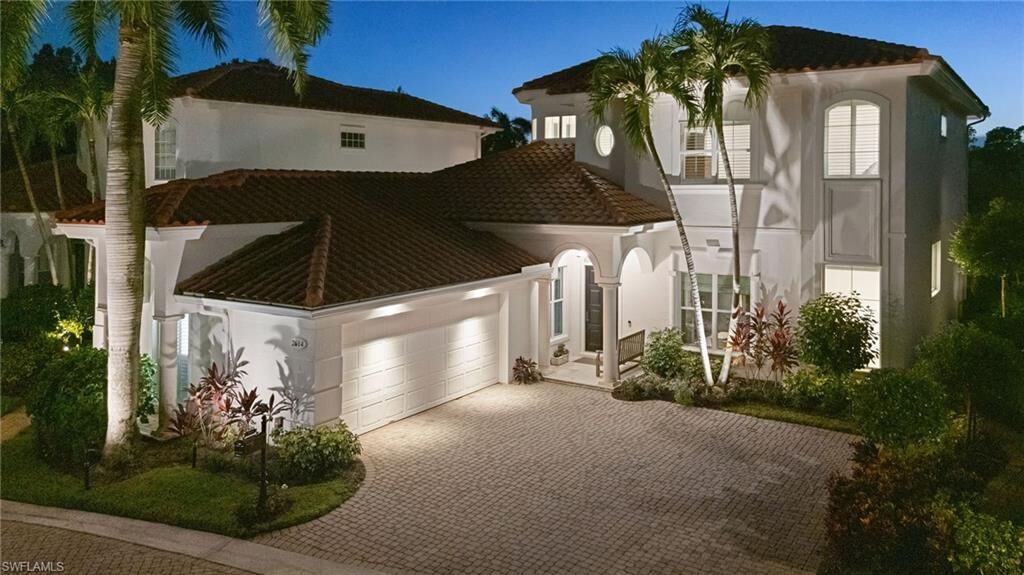 Property Photo:  2614 L Ermitage Ln  FL 34105 