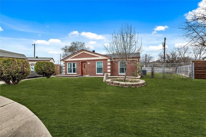 Property Photo: 1921 Danbury Drive TX 75040