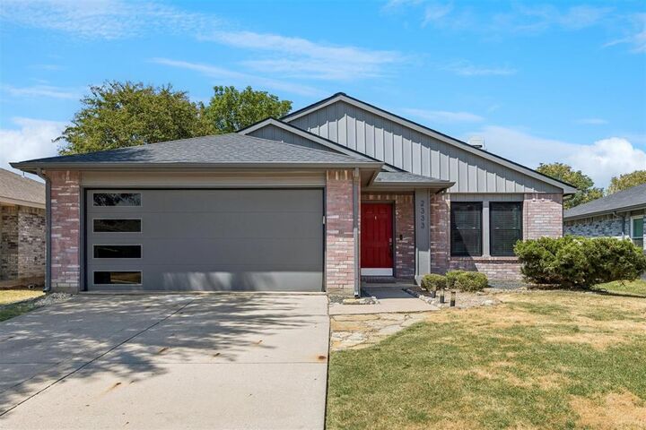 Property Photo: 2333 Bradford Pear Drive TX 75068
