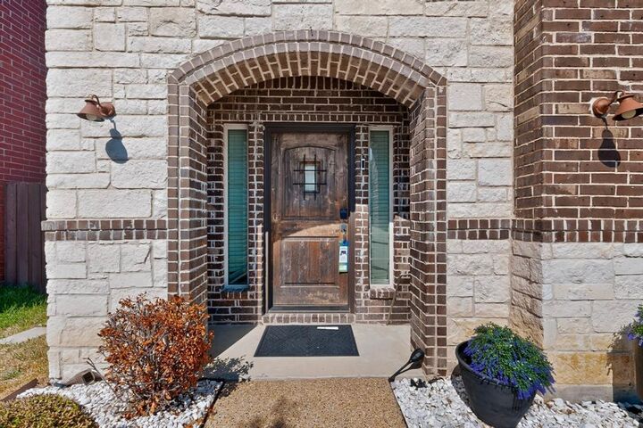 Property Photo: 6606 Windward View Drive TX 75088