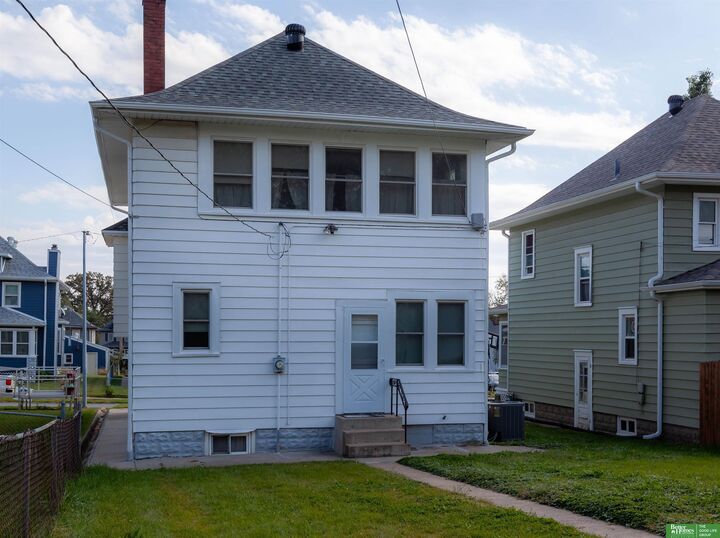Property Photo: 4434 S 19 Street NE 68107