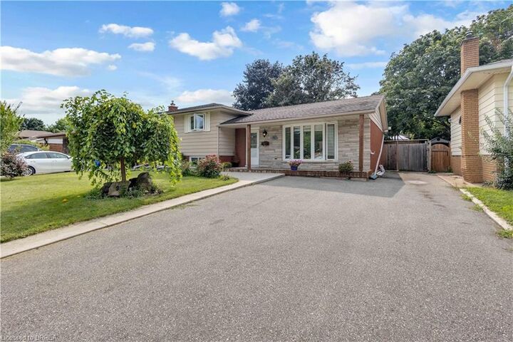 Property Photo:  92 Brier Park Road  ON N3R 5T4 