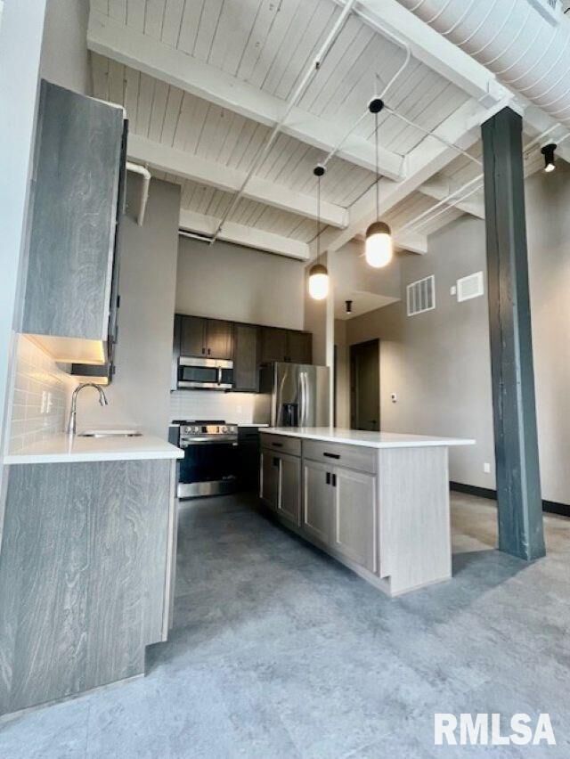 Property Photo:  1001 SW Adams Street 201  IL 61602 