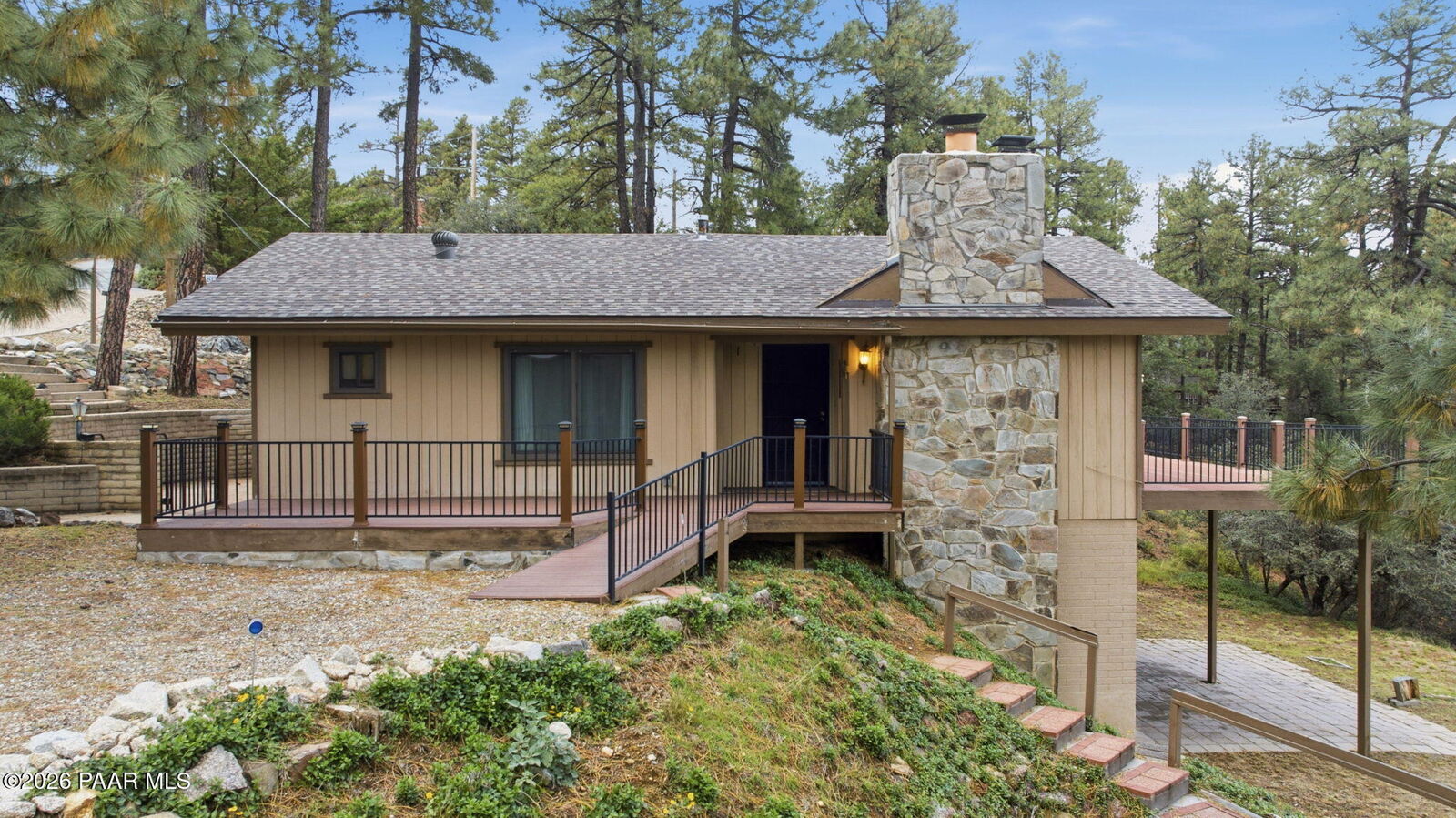 Property Photo:  1067 N Skyline Drive  AZ 86305 