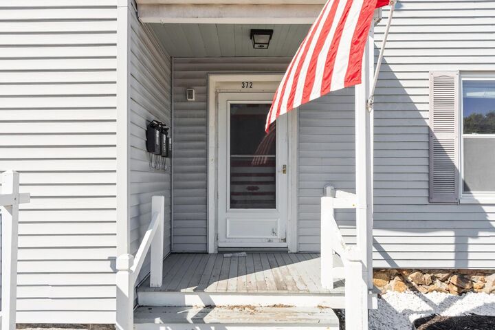 Property Photo:  372 Cabot St 1  MA 01915 
