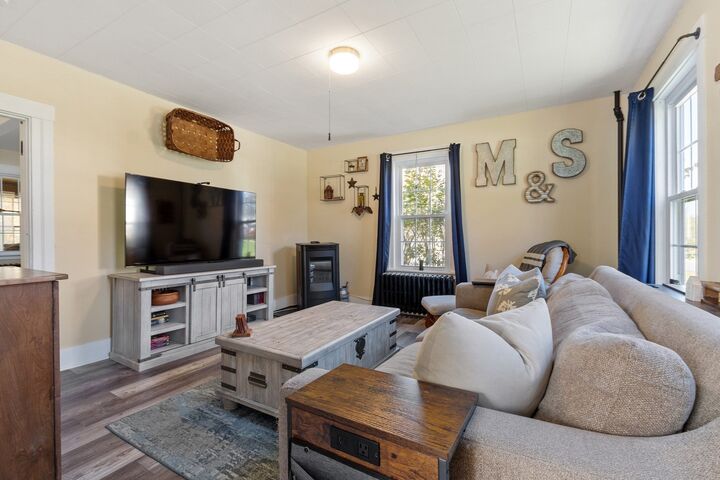 Property Photo:  68 Stratton Rd  NH 03452 