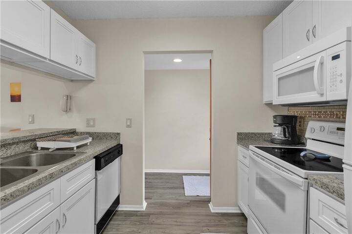 Property Photo:  24 Plantation Drive 201  FL 32966 
