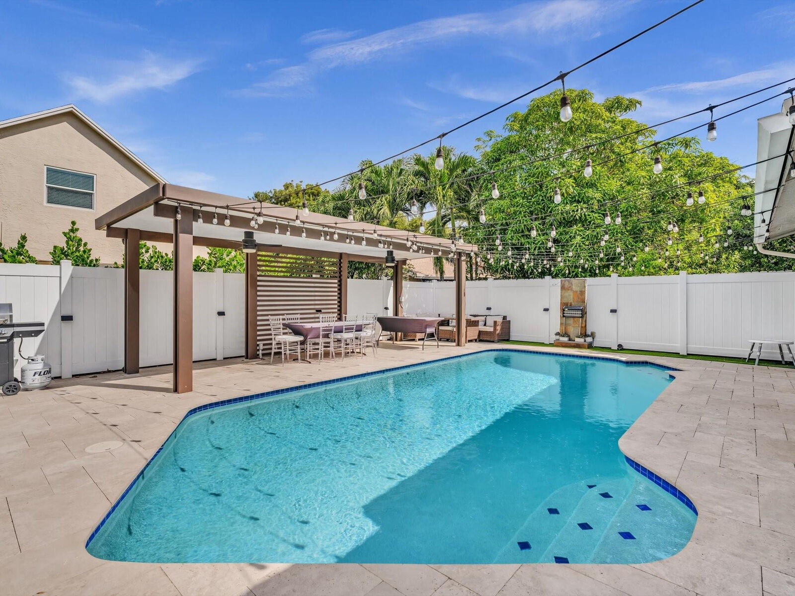 Property Photo: 9831 SW 58th Court FL 33328