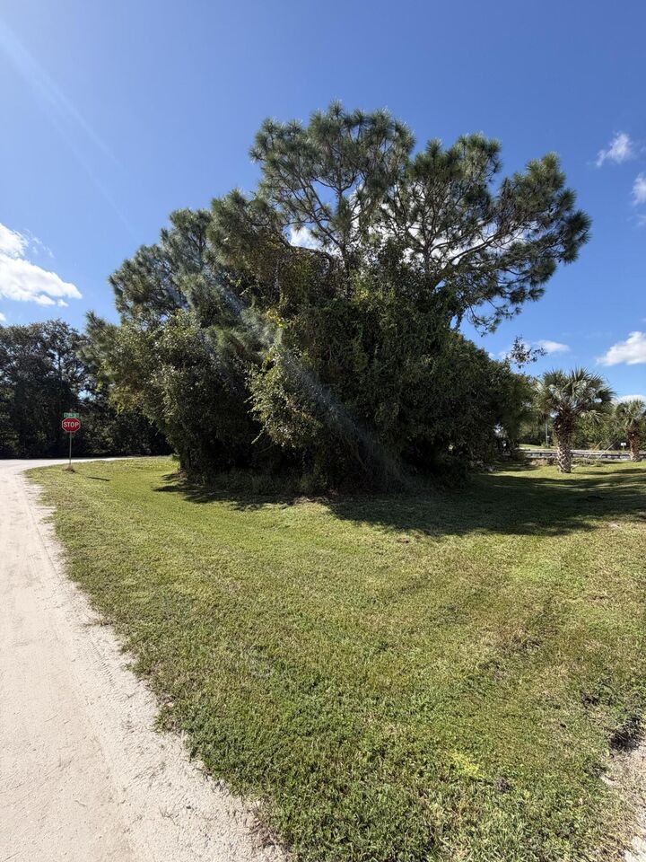 Property Photo:  9870 79th Street  FL 32967 