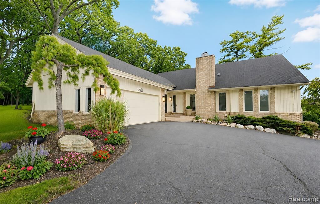 Property Photo:  6401 Apple Grove Lane  MI 48301 