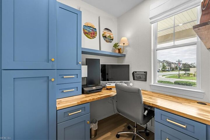 Property Photo:  1900 Briton Ln  VA 23322 