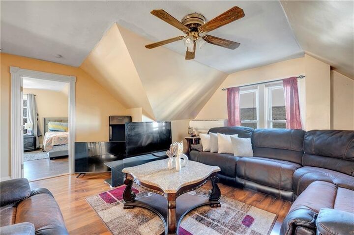 Property Photo:  276 Lonsdale Avenue 4  RI 02860 