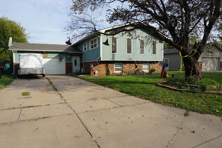 Property Photo: 2820 S Chase Ave KS 67217