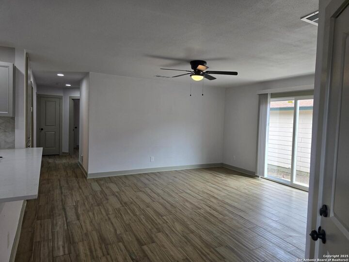 Property Photo: 7822 Winterstone TX 78254