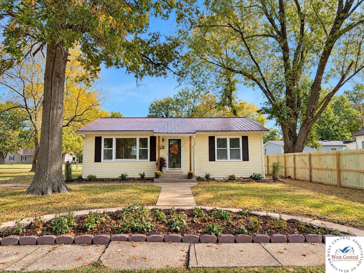 Property Photo: 304 S Illinois MO 65332