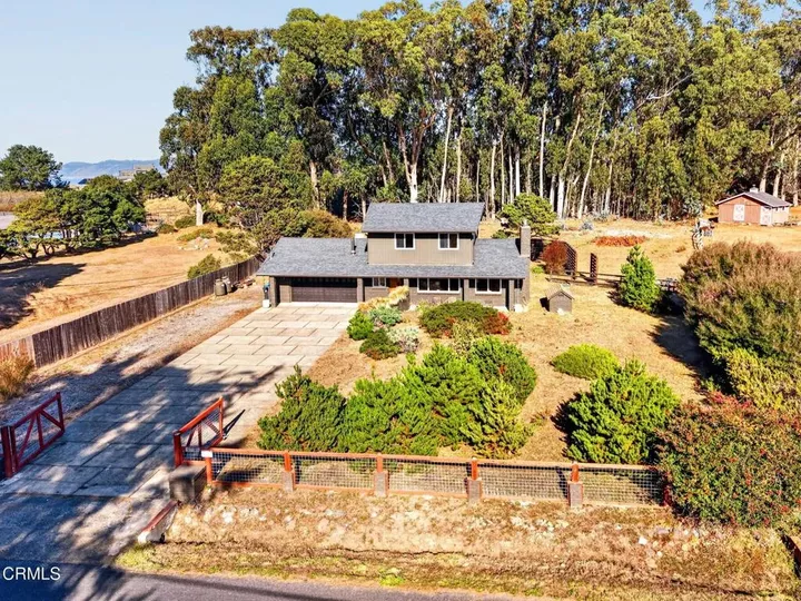 Property Photo:  25121 Ward Avenue  CA 95437 