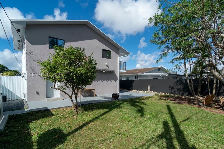 Property Photo:  2729 SW 67th Ave  FL 33155 