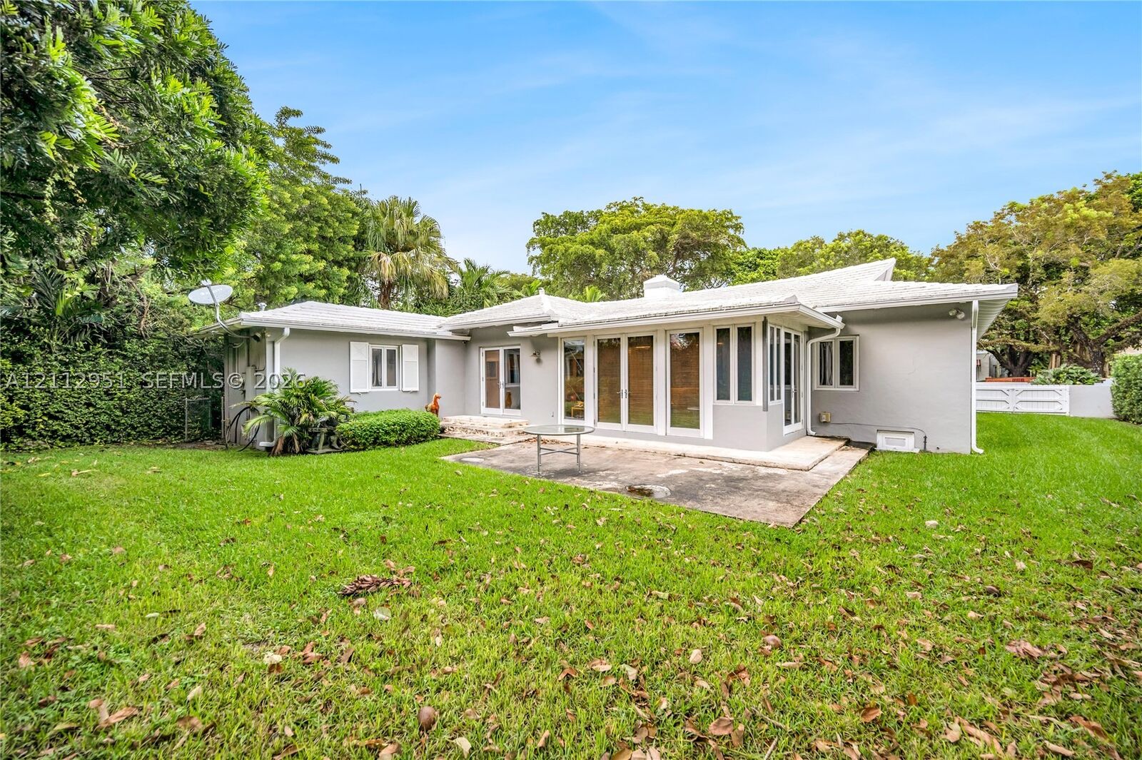 Property Photo:  2200 Alhambra Cir  FL 33134 