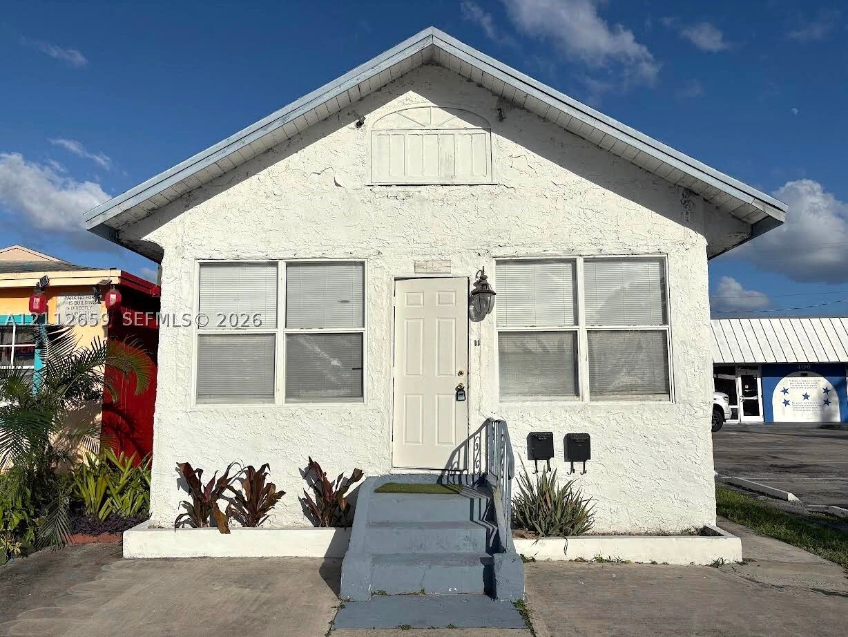 Property Photo:  412 N Dixie Hwy  FL 33460 
