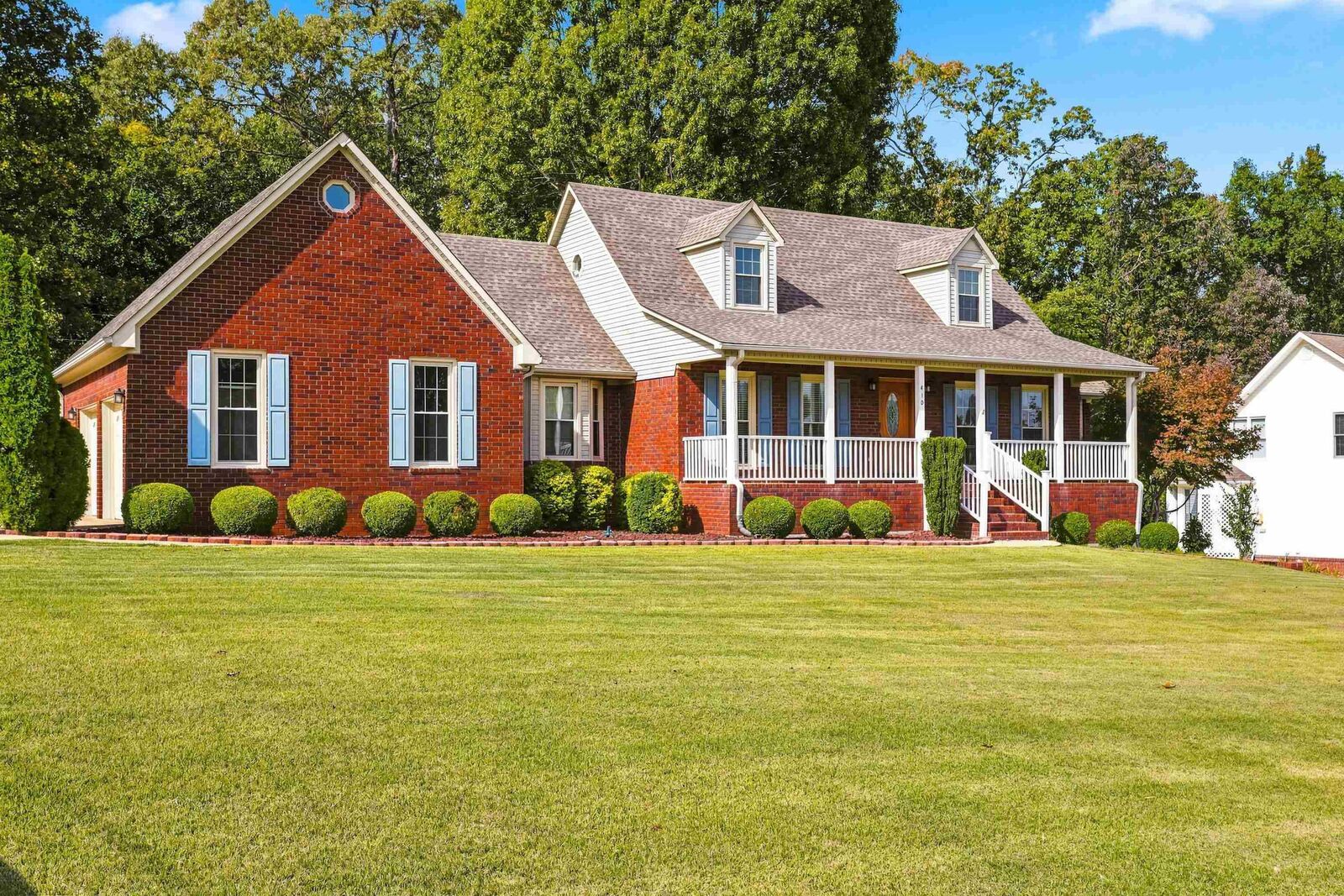 Property Photo:  410 Ridgecliff Dr  AL 35634 