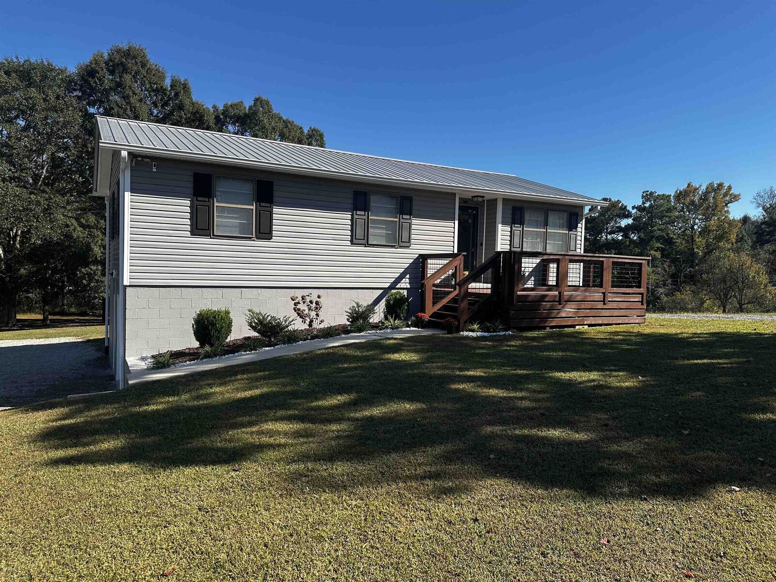 Property Photo:  233 Co Rd 515  AL 35077 
