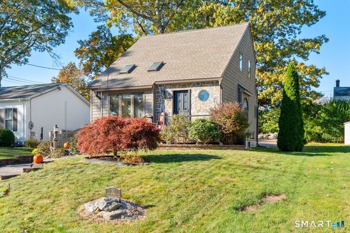 Property Photo: 32 South Edgewood Road CT 06357