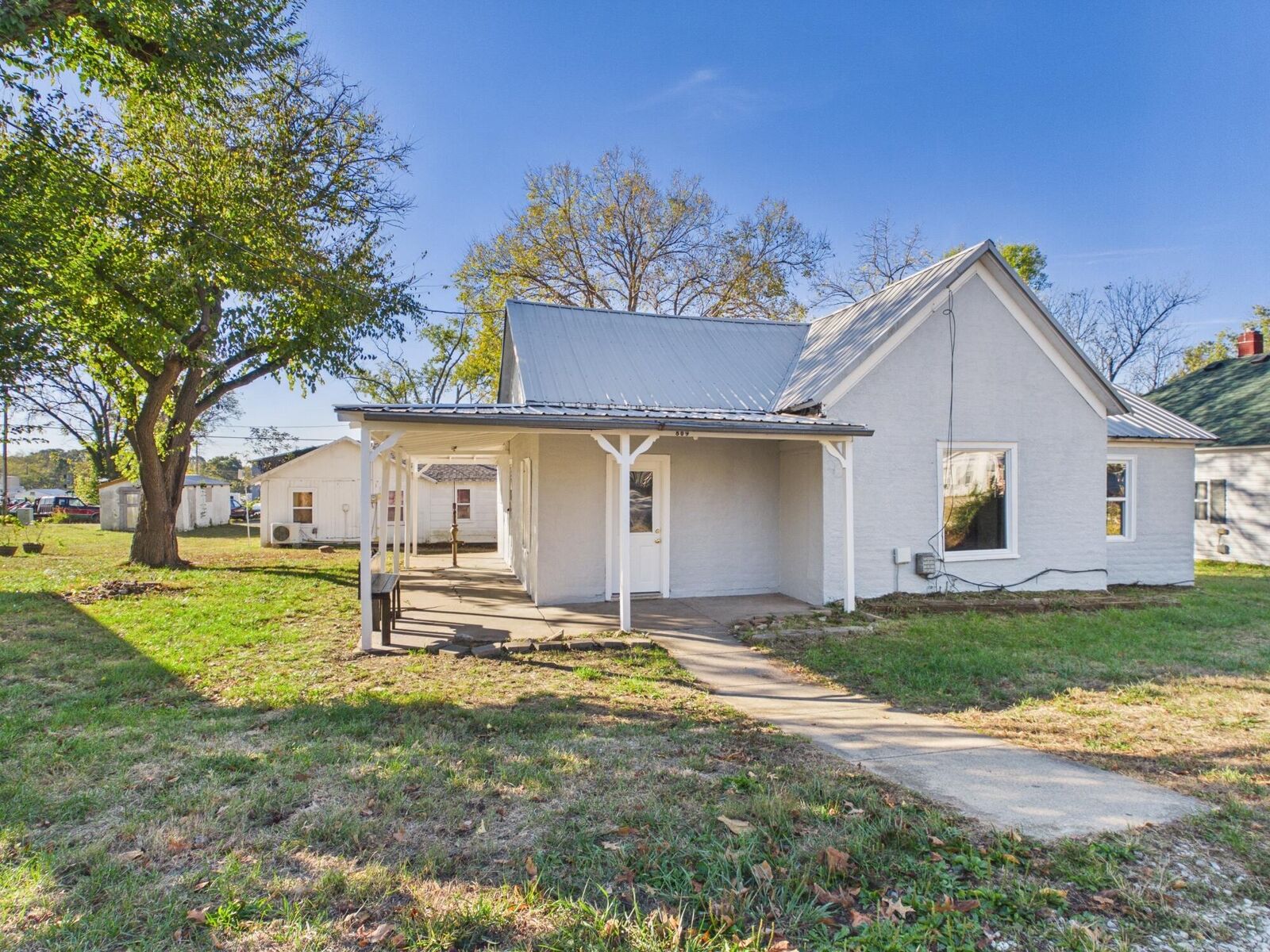 Property Photo: 809 Cherry Street MO 65689
