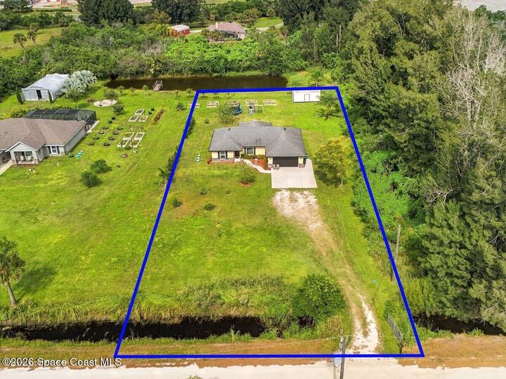 Property Photo:  1500 Dalbora Road  FL 32953 