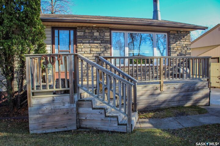 Property Photo: 304 Bemford Street SK S0E 1A0