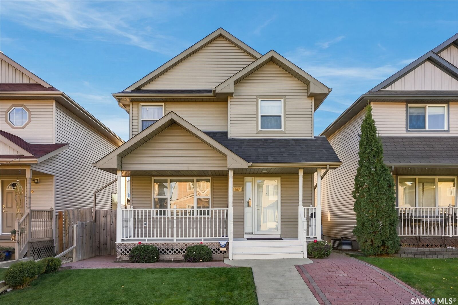Property Photo:  163 Blakeney Crescent  SK S7L 7N5 