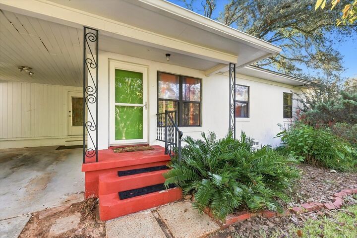 Property Photo: 1517 Dacron Drive FL 32301