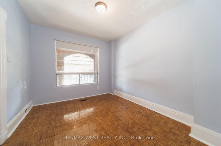 Property Photo: 862 Ossington Avenue Main ON M6G 3V1