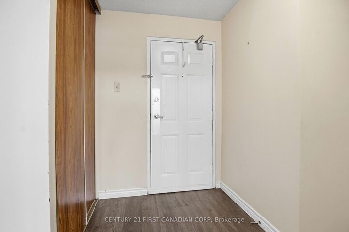 Property Photo:  1445 Huron Street 306  ON N5V 2E6 
