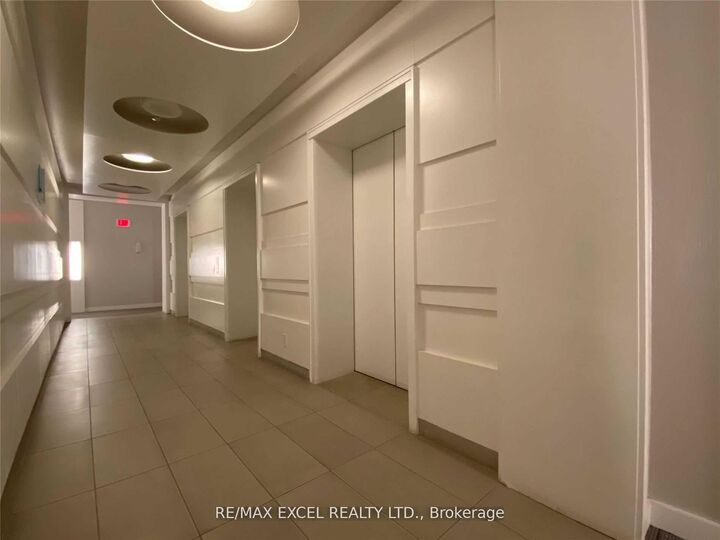 Property Photo: 14 York Street 3704 ON M5J 0B1