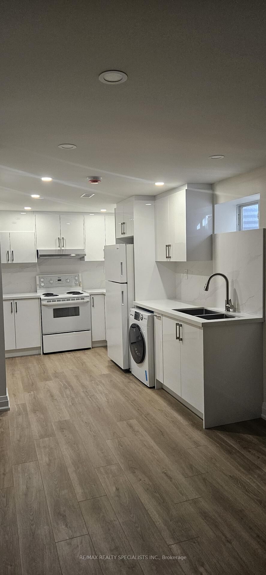 Property Photo:  6419 Chaumont Crescent Basement  ON L5N 2M7 