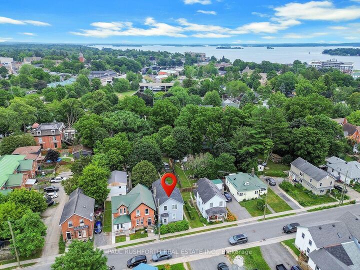 Property Photo:  65 Hickory Street  ON K7G 2P6 