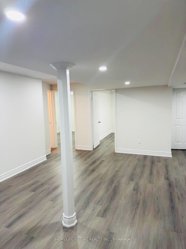 Property Photo: 9 Glenheather Terrace Bsmt ON M1B 5H3