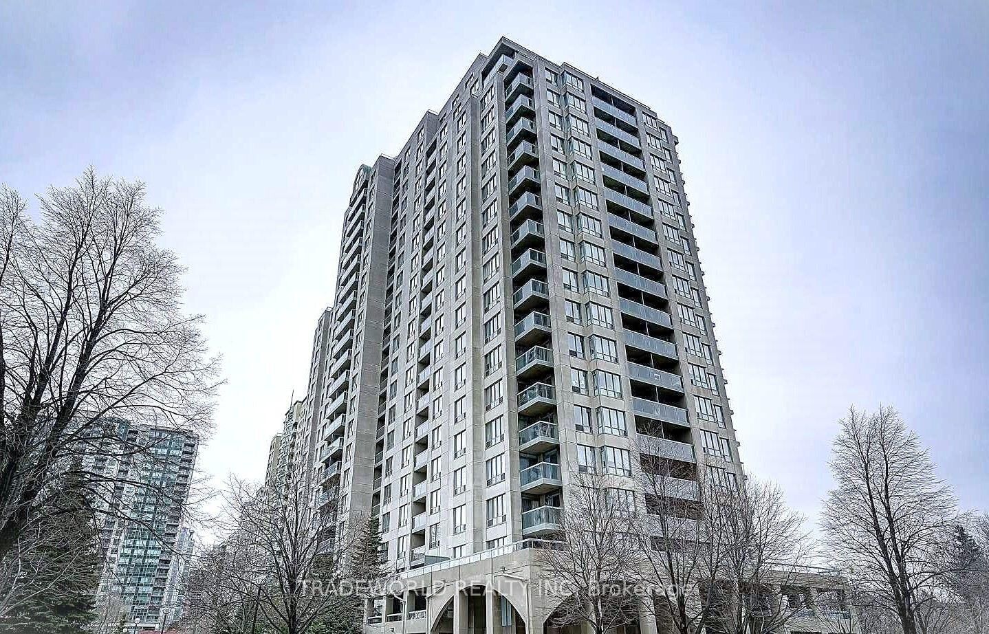 Property Photo:  28 Empress Avenue 1901  ON M2N 6Z7 