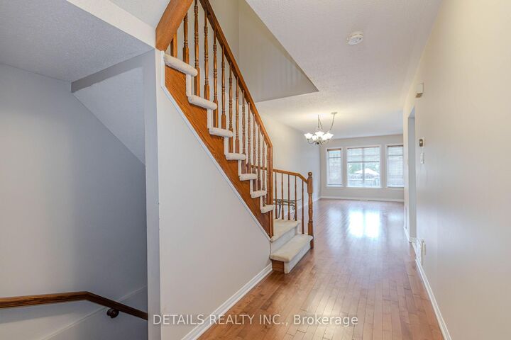 Property Photo:  143 Gatespark Private  ON K2T 1K9 