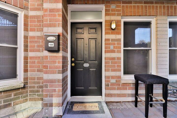 Property Photo:  760 Lawrence Avenue W 132  ON M6A 3E7 